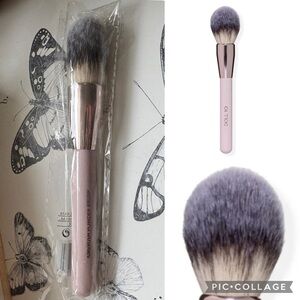 Doll 10 Airbrush Powder Vegan Makeup Brush Ultra Soft, Synthetic bristles New